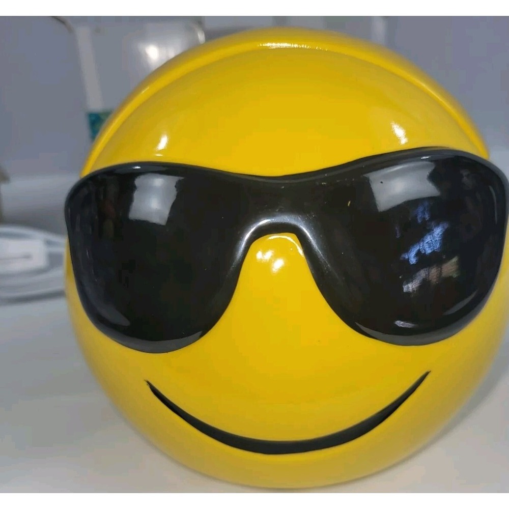 Scentsy Wax Warmer COOL Retired Full Size Yellow Smile Face w/Sunglasses READ
